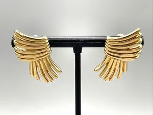 Authentic Vintage Monet Signed 1970s Mid Century Modern Wings Gold Plated 1" Earrings
