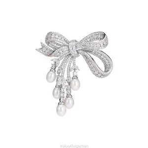 Authentic Elegant Luxury Freshwater Pearl Rhinestone Ribbon bow Gold plated Brooch Pin