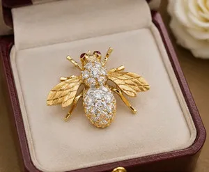 Authentic Elegant 3.00Ct Simulated Diamond Bee Brooch Pin – 14K Yellow Gold Plated