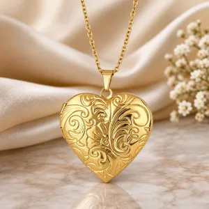 Authentic 18K Gold Plated Floral Heart Locket Photo Pendant Necklace 18" N93