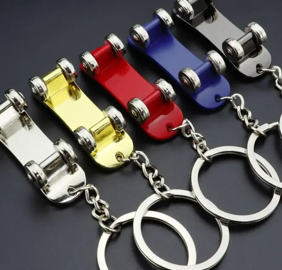 Authentic Creative Skateboard Keychain Kick Scooter Key Chains Personalized Skate Activity Pendant Metal Sports Keyring