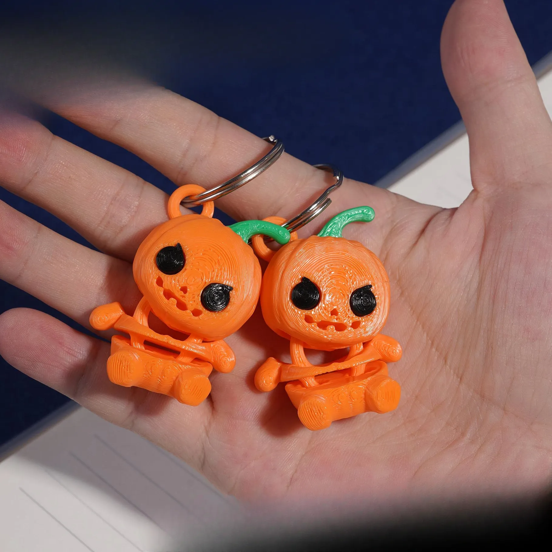 Authentic Europe and America Orange Active Pumpkin Human Joint Keychain Decorate Halloween Party Jewelry Keychain