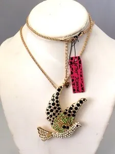 Authentic BETSEY JOHNSON BLACK CRYSTAL PEACE DOVE GOLD PLATED BROOCH PENDANT NECKLACE