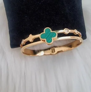 Authentic The Gilded Clover of Serendipity Bangle