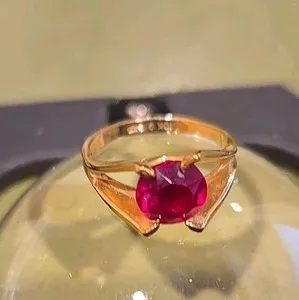 Authentic VTG Woman's 10K G F Yellow Gold Plated Ring Size 5 Lab Created Round Red Stone