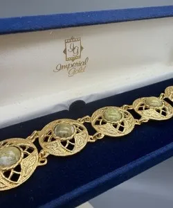 Authentic Vintage Imperial Gold Green Cabochon Link Bracelet Gold Plated 7.5” w/ Box