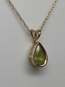 Authentic Pear Cut Simulated Peridot Women's Stunning Pendant In 14k Yellow Gold Plated