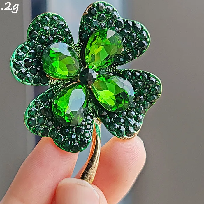 Authentic Minimalist Rhinestone Four Leaf Clover Brooches For Women Men Green And Red Color Pin Peace And Health Plant Jewelry Gifts