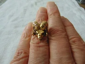 Authentic vtg size 6 expandable gold plated Ram ring