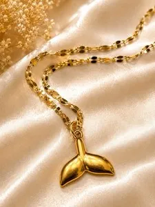 Authentic Celestial Whale Tail Amulet – 18k Gold‑Plated Pendant on Adjustable Cable Chain