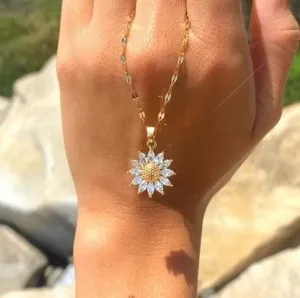 Authentic Women's sunflower pendant necklace, 18K gold-plated chain