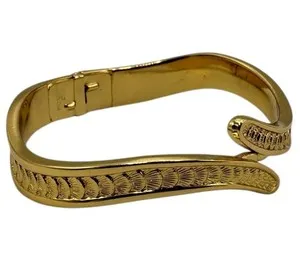 Authentic VINTAGE MONET Gold-Plated Seashell Bypass Hinged Bangle Shell Texture Design