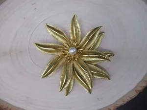 Authentic Vintage Gold plated Brooche pearl center Flower shape brushed texture finish