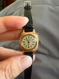 Authentic Vintage Glashütte 17 Rubis Ladies Watch Made in GDR Gold Plated