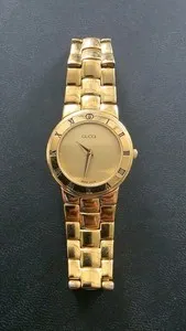 Authentic 1990s GUCCI Ladies Watch 3300.2 L Gold Plated