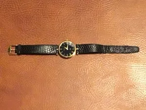 Authentic Vtg Gucci Black Enamel Stack Watch Quartz 21.5mm Ladies 18k Gold Plated Case