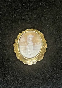 Authentic Antique Shell Cameo Brooch 24K Gold Plated Leaf Scalloped Frame Country Maiden