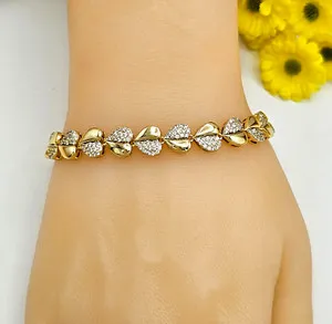 Authentic 14K Gold Plated Hearts Clear Crystals Bracelet. . Oro Laminado