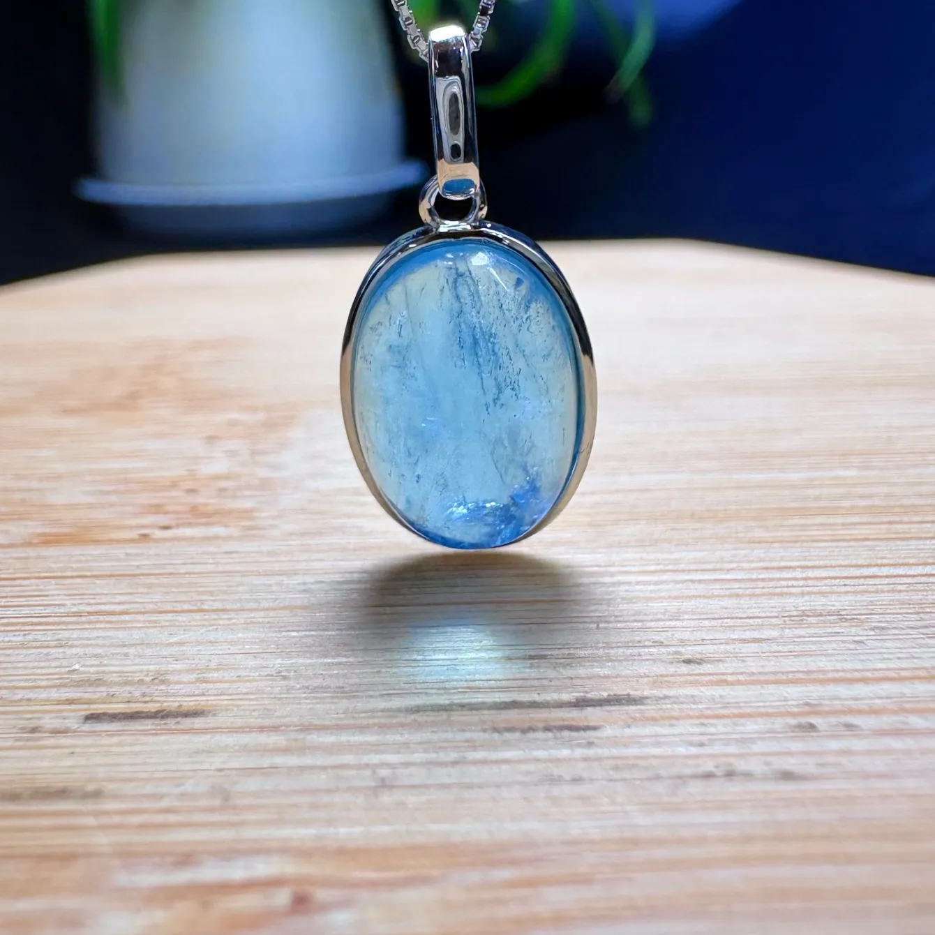 Authentic 1 Pc Fengbaowu Natural Aquamarine Oval Cabochon Pendant Reiki Healing Stone Jewelry For Women