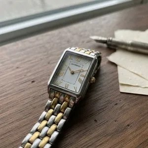 Authentic Luxurious Gold-Plated Women's Watch with Roman Numerals and Water Resistance