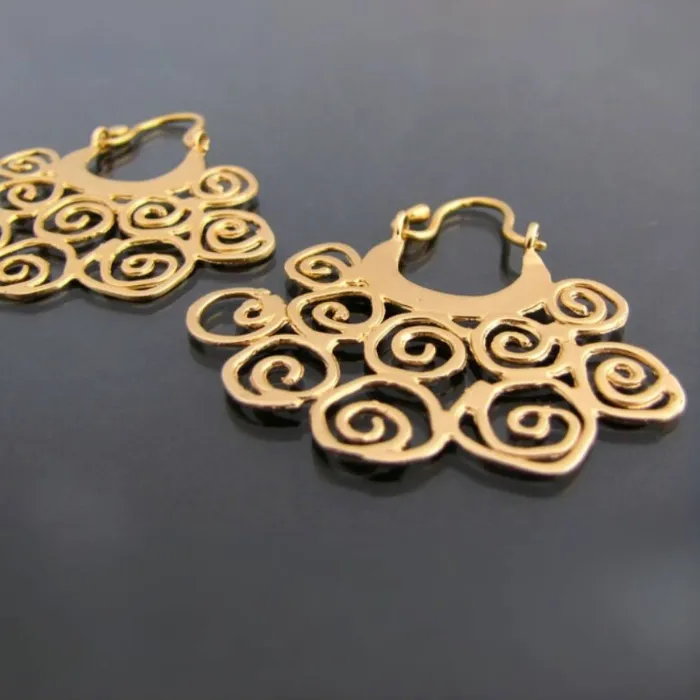 Authentic Retro Ethnic Style Hollow Out Dangle Earrings For Women Bohemian Swirl Gold Color Earrings Jewelry Suitable Party Vacation