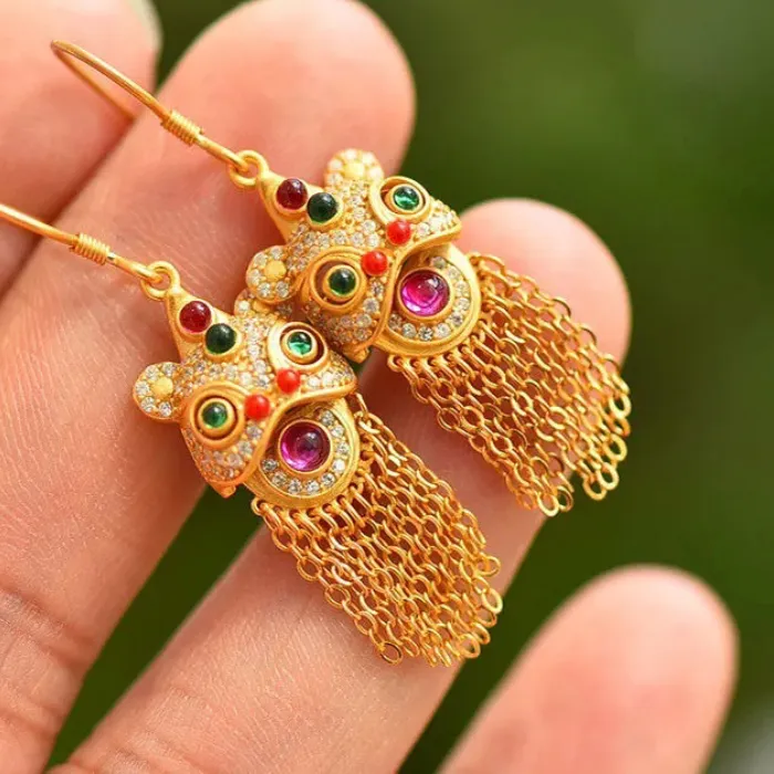 Authentic Ancient gold craft inlay wake up lion tassel earrings for women luxury ethnic style retro wedding Hanfu jewelry accessories