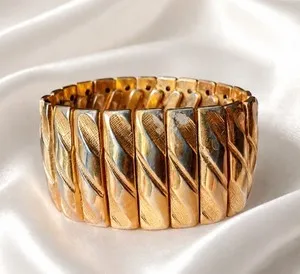 Authentic Rare Vintage WIDE Gold Plated Monet Signed Expansion Bracelet