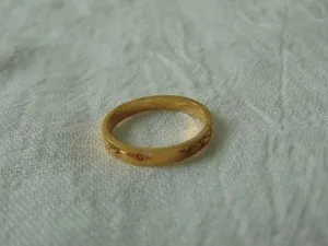 Authentic vintage Espo signed gold plated tiny clear crystals ring sz.8