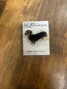 Authentic 22 Karat Gold Plated Dachshund Fine Enamels Pin NWT