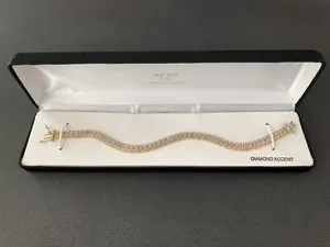 Authentic 18 karat gold plated SS cubic zirconia bracelet. FREE SHIPPING!