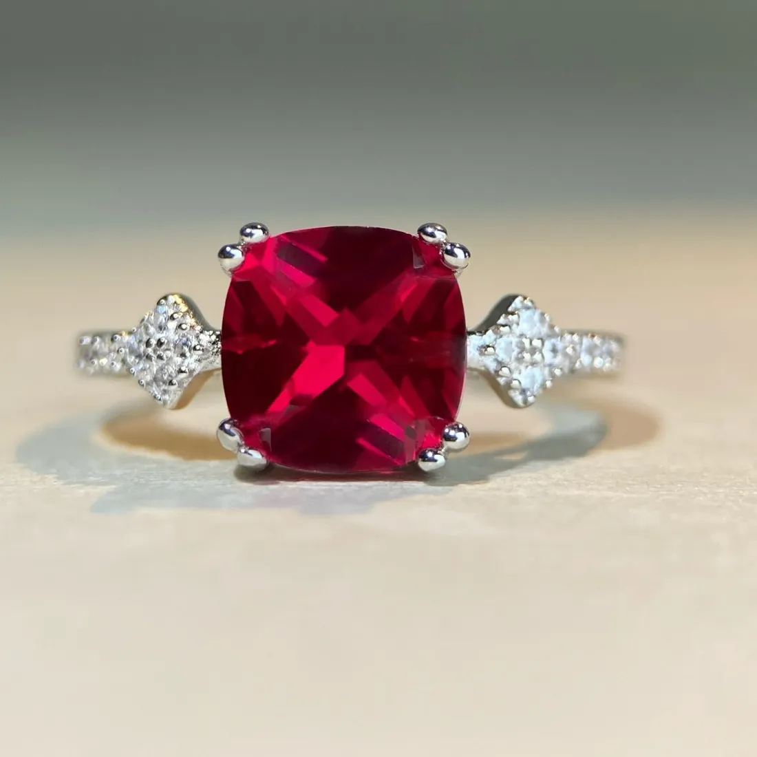 Authentic Mylux Jewelry Luxury Solid Platinum PT950 Women's Pigeon Blood Diamond Ring Red 3 karat Square Bag Red Corundum Square Moissanit
