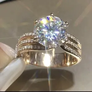 Authentic Exquisite 18k Gold Plated Halo Ring Inlaid Shiny Zircon For Women Engagement Bri