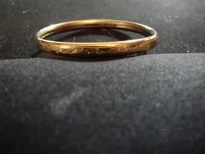 Authentic Todders Girls Gold Plated Blacket Pre-Owned