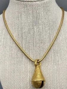 Authentic David Navarro Vintage Gold Plated Toggle Clasp Pendant & Chain Necklace 24”