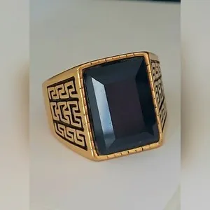 Authentic anillo pesado cuadrado size 13 chapado en oro para hombre gold plated