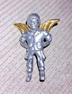 Authentic vtg PEWTER? GOLD PLATED WINGS MILITARY SOLDIER GUARDIAN ANGEL? LAPEL PIN 40s 50s