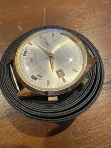 Authentic NEUVEX MULTI-YEAR-DATE Gold Plated Manual Wind 17 Jewels