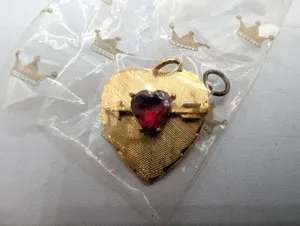 Authentic HOUSE OF BORVANI ZODIAC Sign Gold Charm 24K GOLD PLATED Heart Red Stone AN9-5