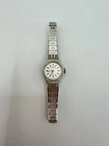 Authentic Vintage Seiko Ladies' White Gold-Plated 17 Jewels mechanical watch 11-0630 70's