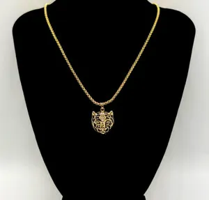 Authentic Leopard's Gaze: 14K Gold-Plated Box Chain Pendant