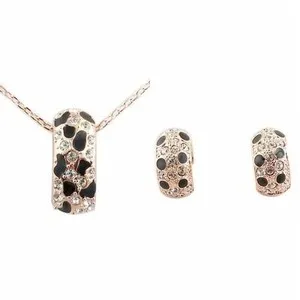 Authentic The Golden Panther Set in 18K Rose Gold