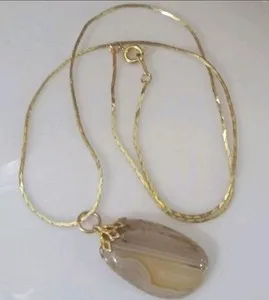 Authentic Vintage gold plated semi precious polished agate cabochon pendant necklace Unmar