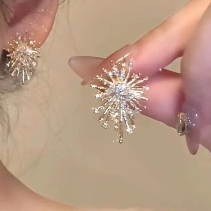 Authentic Sparking Snowflake Earrings for Women Shiny Cubic Zirconia Imitation Firework Exquisite Earring Christmas Year Party Jewelry