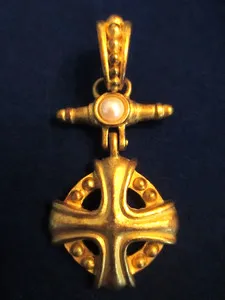 Authentic Vintage Ancient Roman Inspired Pendant Gold Plated Premier Co. USA 1990's