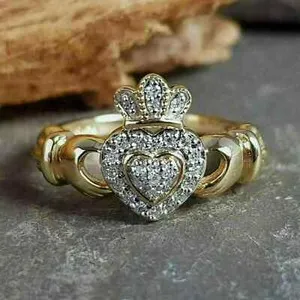 Authentic Eternal Heart of Light: 2‑Carat Moissanite Claddagh Ring in Golden Aura