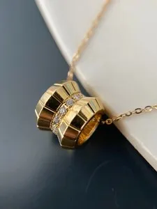 Authentic Party Wear Elegant Pendant 1Ct Round Cut VVS1 Moissanite 14K Yellow Gold Plated