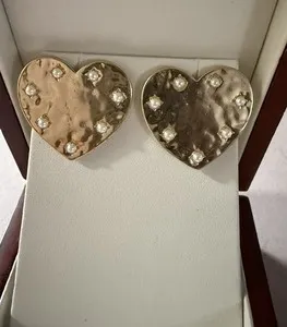 Authentic Celestial Heart Radiance - Gilded Vessels of Eternal Affection