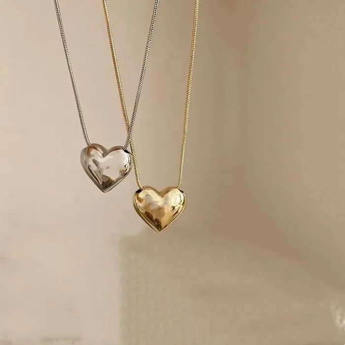 Authentic Gothic Heart Love Pendant Necklace for Women 2022 Korean Vintage Party Jewelry Birthday Kpop One Piece Chain Choker