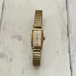 Authentic SEIKO SOLAR Vintage 17 Jewels Manual Winding 20 Micron Gold Plated, Working Cond