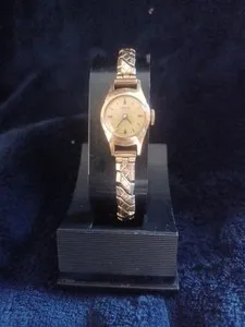 Authentic The Chronos Weaver: Vintage Swiss Oris Gold-Plated Timepiece for Restoration